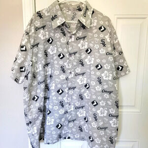 Chicago White Sox Beggars Pizza Game Day Giveaway Short Sleeve Button Shirt XL